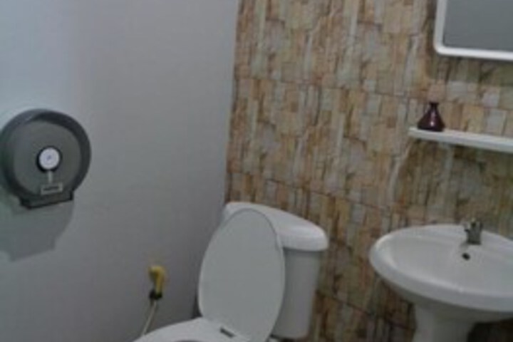 Room 4 of 24