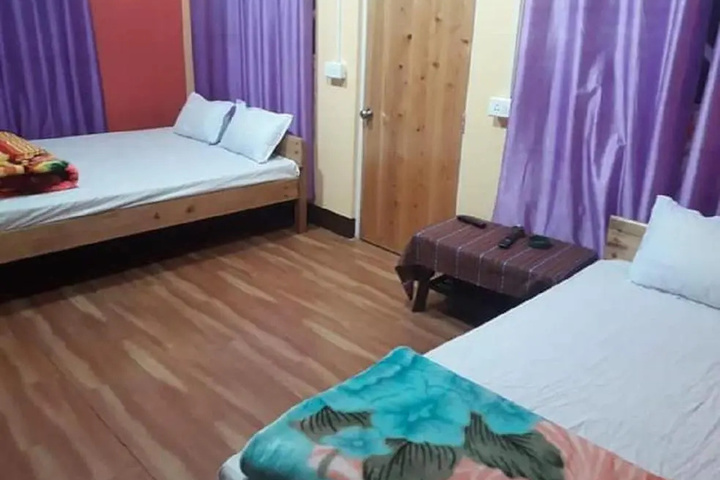 Room 3 of 8