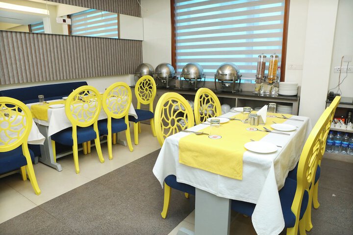 Dining 39 of 57