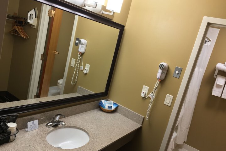 Accessible 1 King Mobility Accessible Bathtub Grab Bar Full Breakfast (13 of 13)