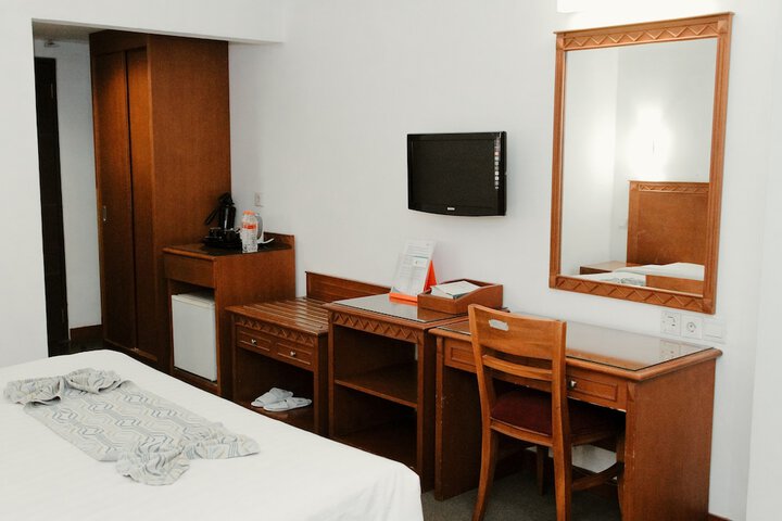 Room 13 of 43