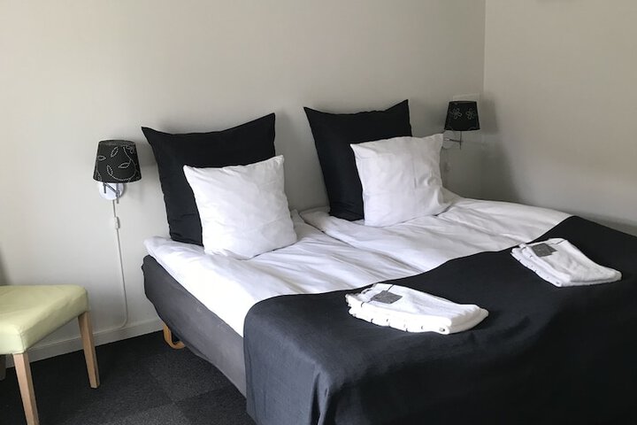 Room 7 of 57