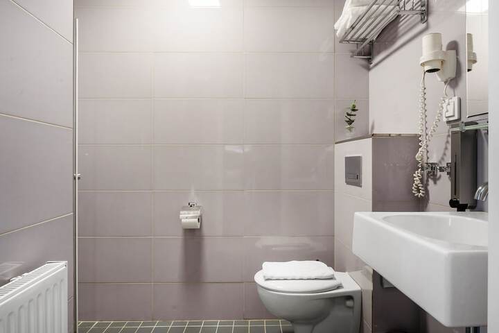 Room 35 of 115