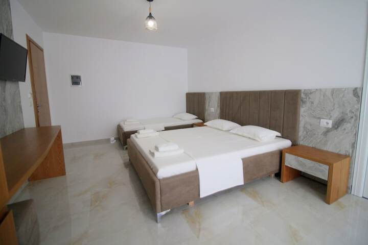 Room 20 of 101