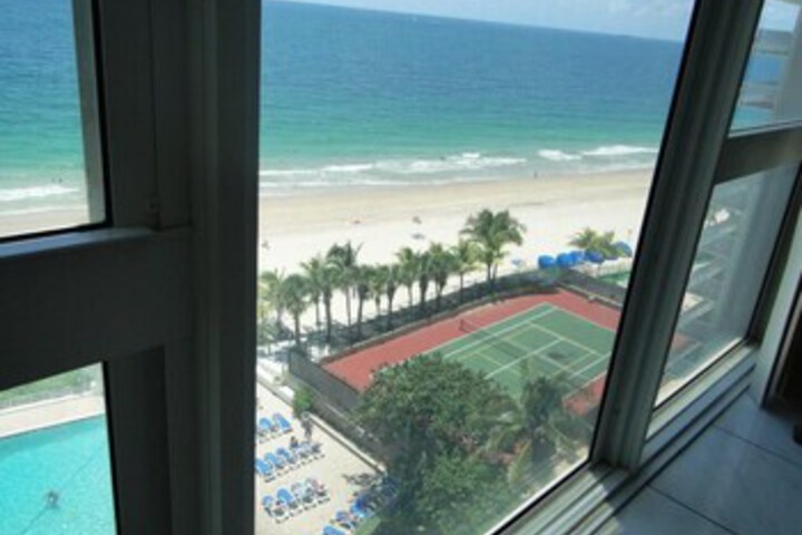 Room 12 of 15