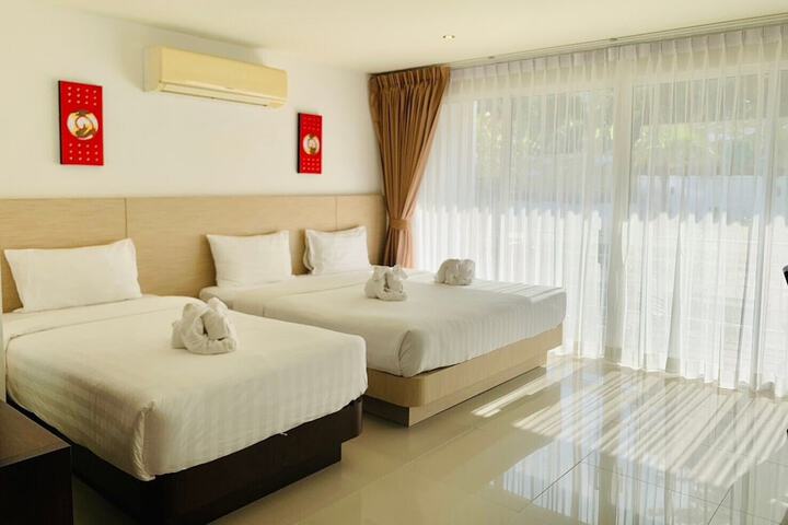 Room 30 of 164