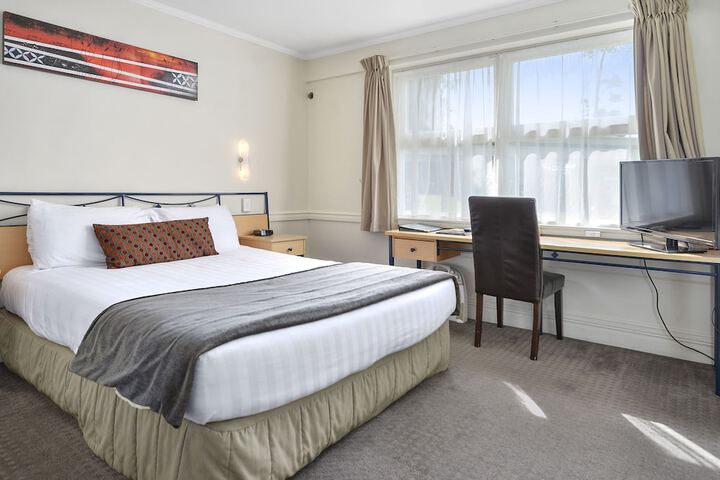 Room 32 of 55