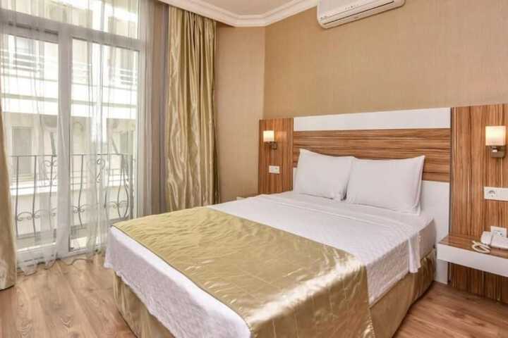 Room 4 of 38