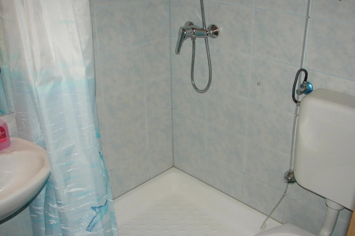Tone Spacious and Comfortable A2 Plavi