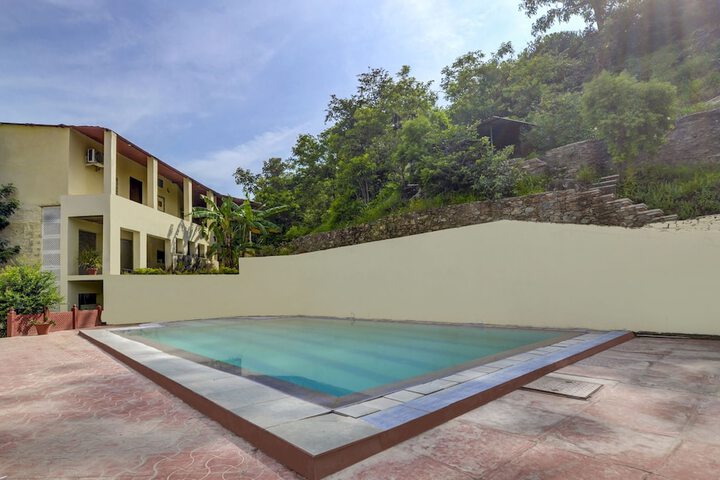 Pool 53 of 82