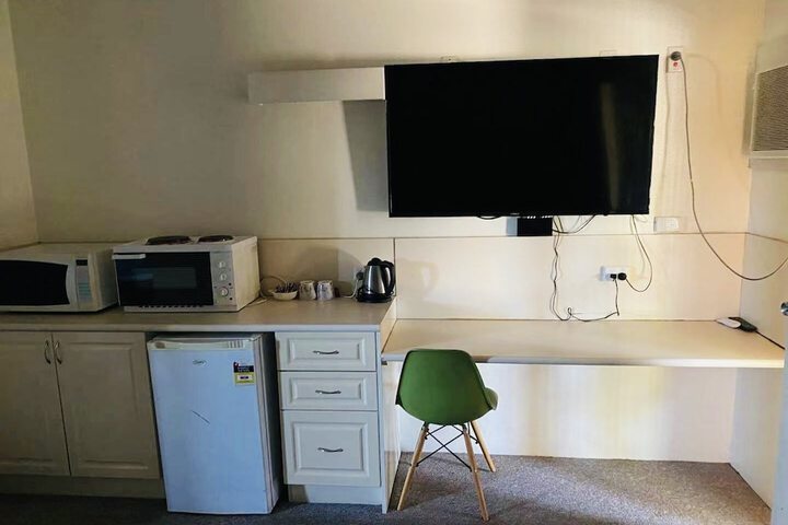 Room 47 of 80