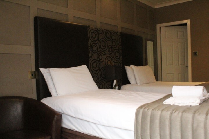 Room 17 of 35