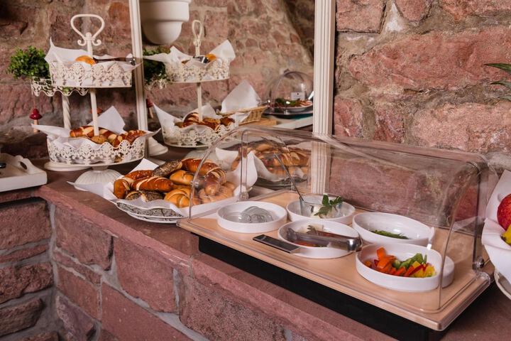 Dining 55 of 66
