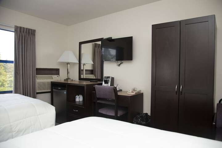 Room 8 of 40