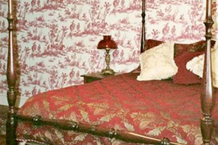 Room 10 of 56