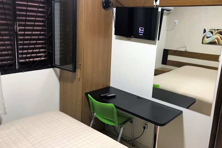 Room 9 of 34
