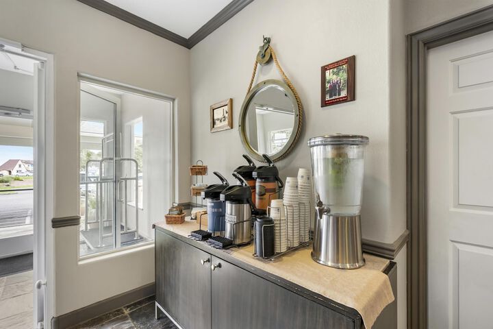 Breakfast/Coffee Service 52 of 60