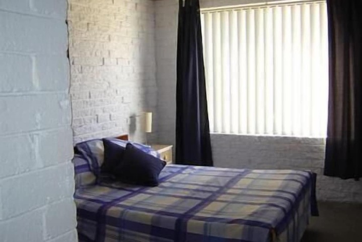 Room 4 of 14