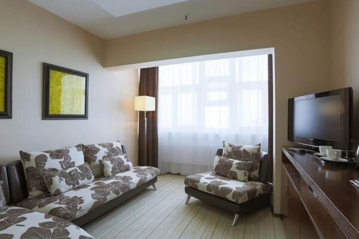Room 35 of 74
