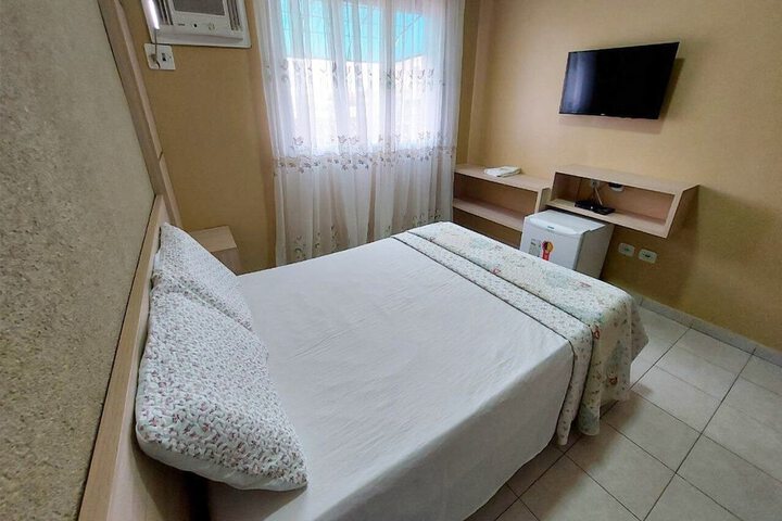 Room 3 of 11