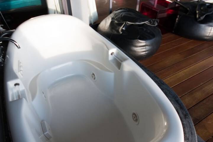 Hot Tub 71 of 199
