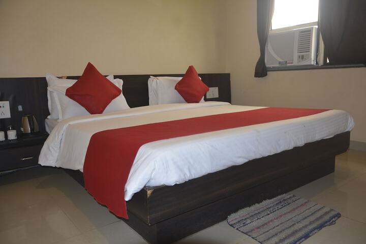 Room 12 of 20