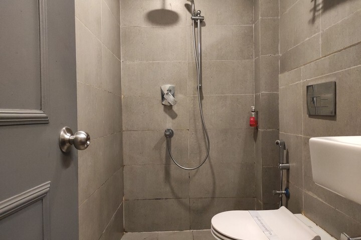 Room 18 of 29