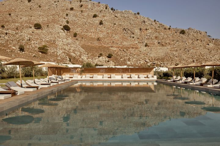 Pool 33 of 76