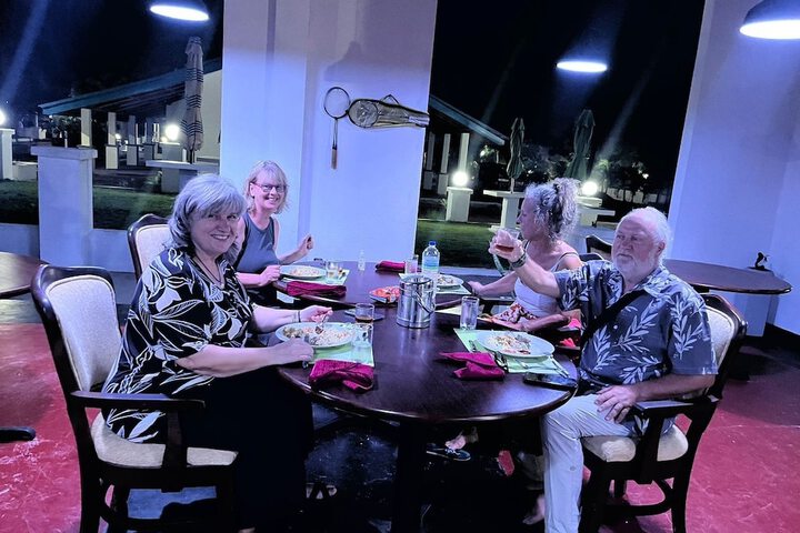 Dining 12 of 36