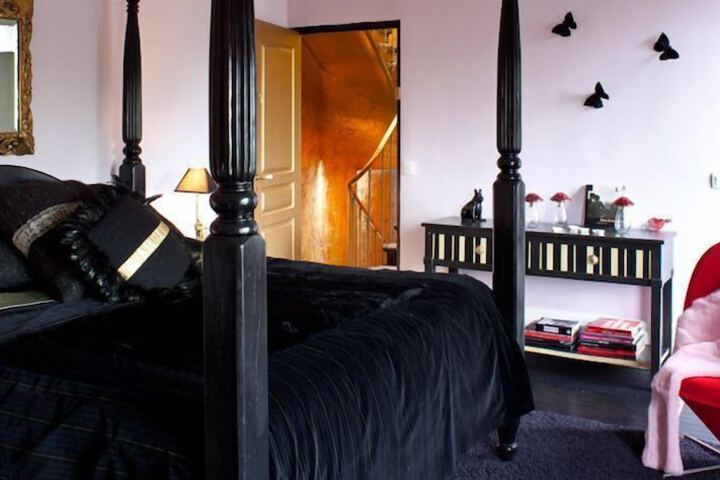 Room 17 of 39