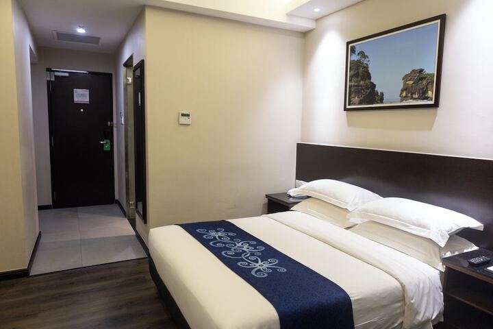 Room 21 of 71