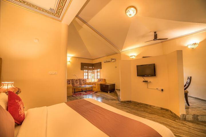 Room 5 of 120