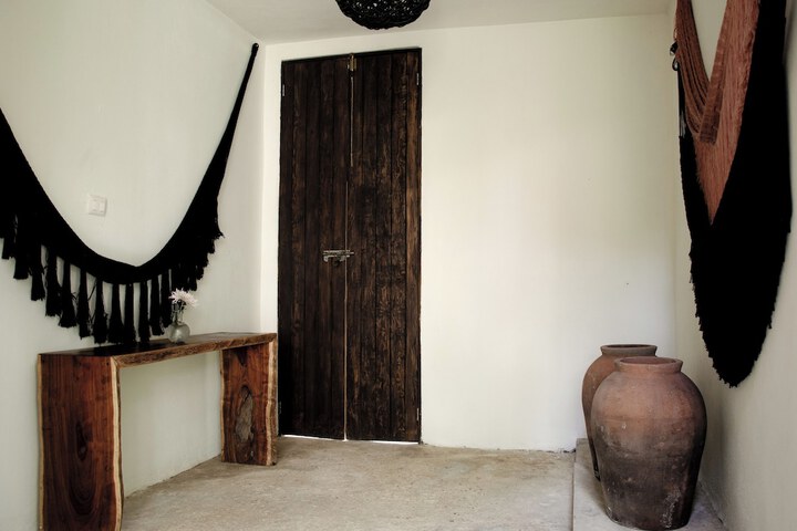 Room 28 of 189