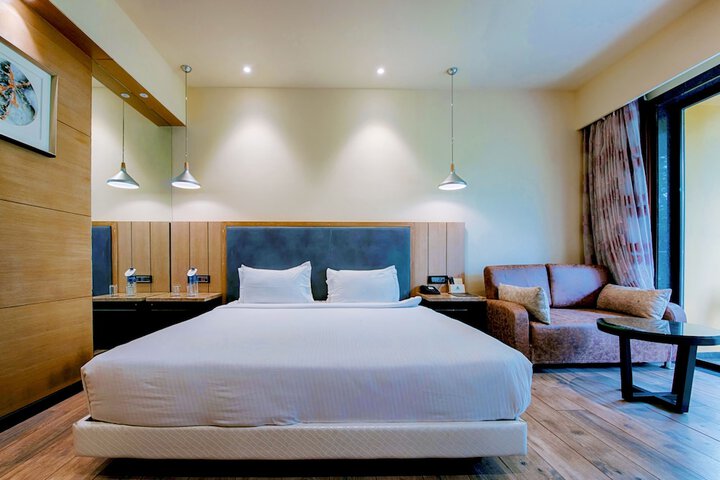 Room 8 of 49