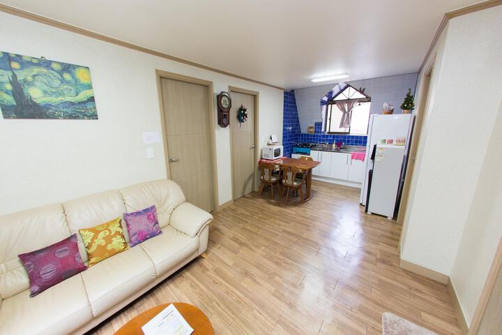 Room 3 of 6