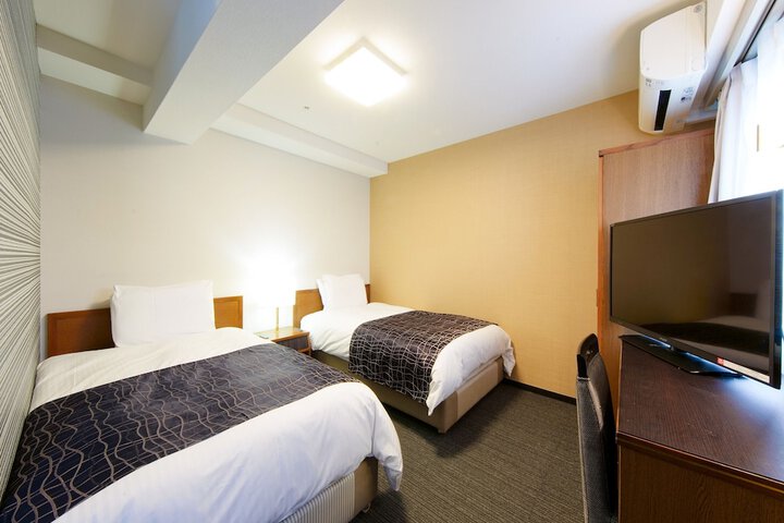Room 20 of 25