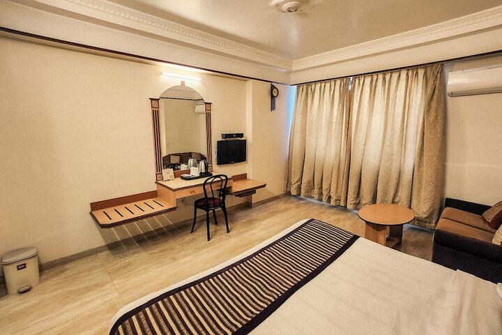 Room 28 of 71