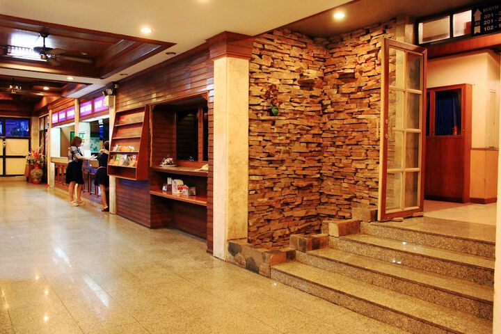 Hotel 2 of 66