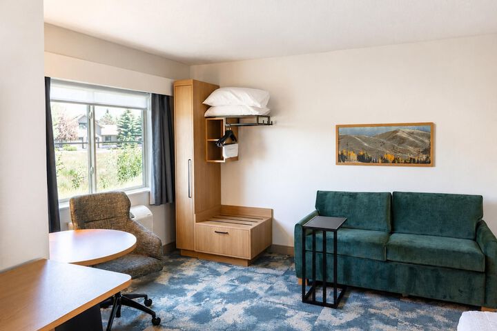 Room 40 of 66
