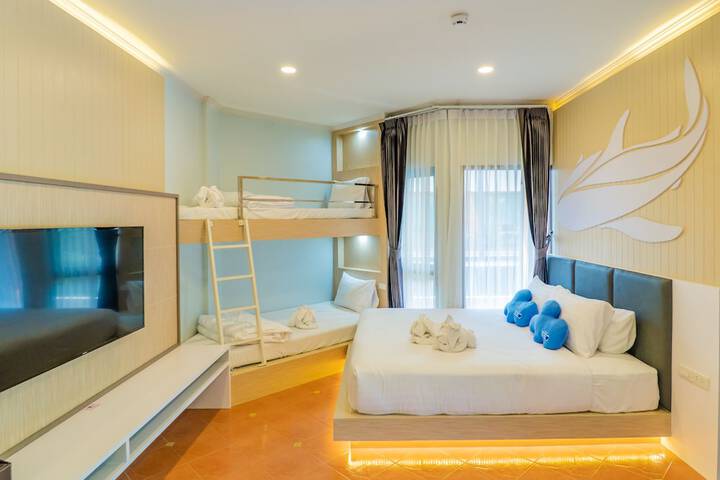 Room 13 of 100