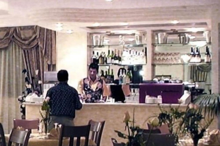 Dining Photos