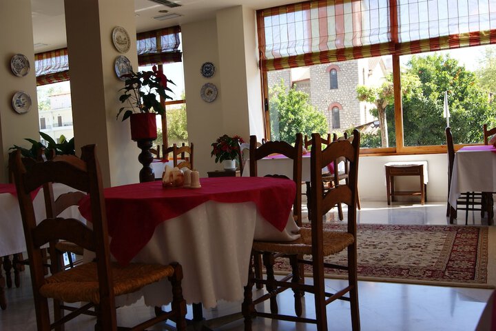 Dining 22 of 42