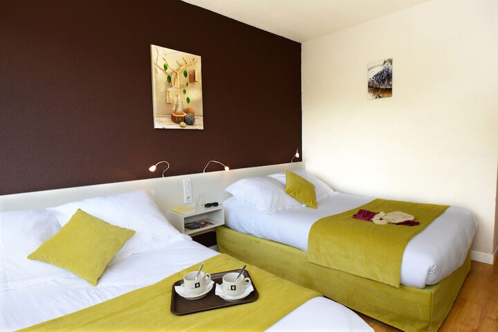 Room 4 of 36
