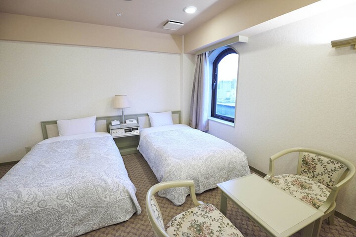Room 4 of 44