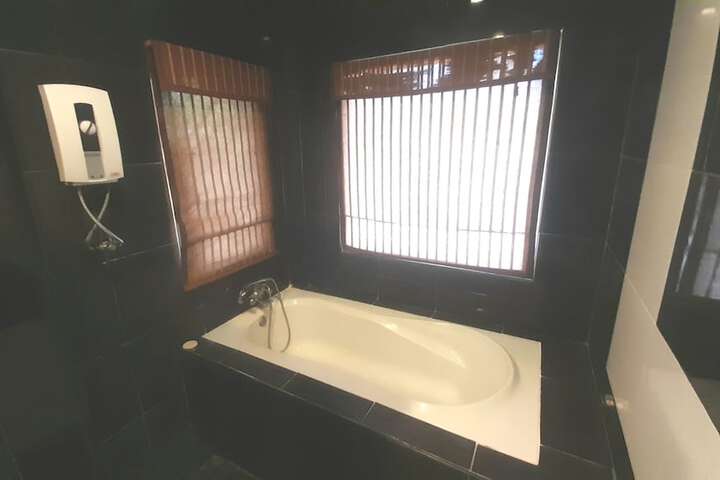 Room 50 of 62