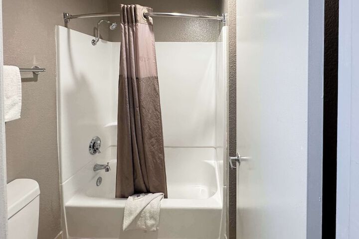 2 Queen Beds Refrigerator (3 of 10)