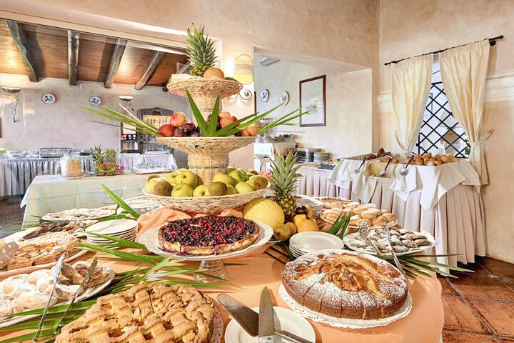 Breakfast buffet