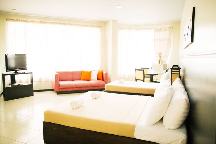 Room 10 of 34
