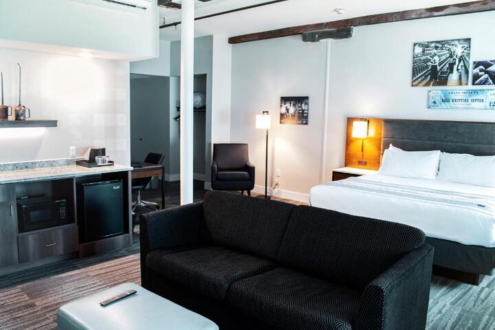 Executive 2 Queen Beds (13 of 22)