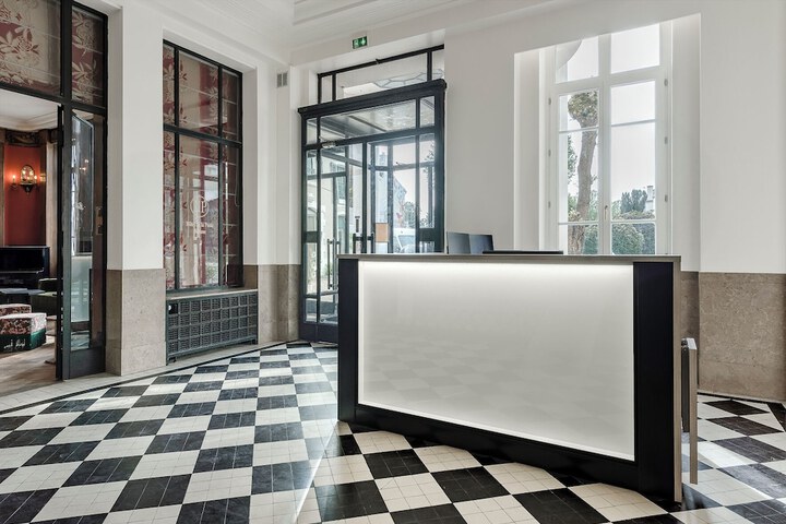 Hotel Lobby